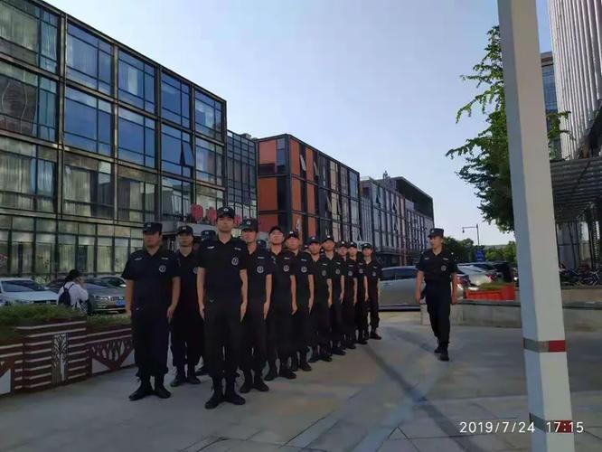 武汉恒昌盛保安服务驻东合中心 构筑安全防线的专业典范
